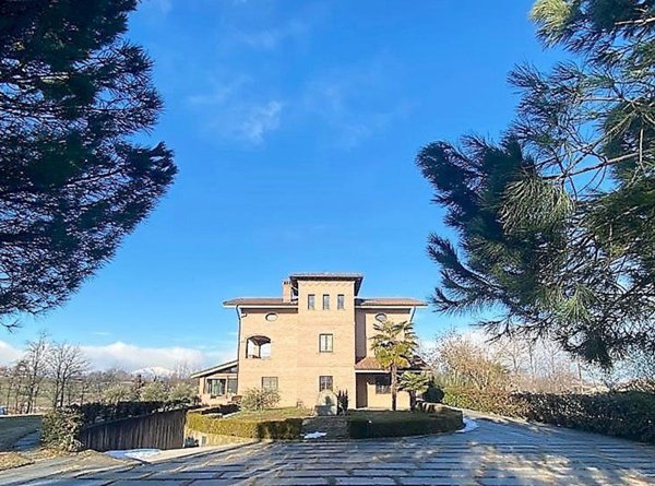 casa indipendente in vendita a Sanfrè in zona Martini