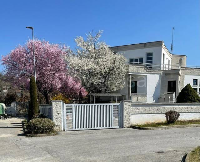 casa indipendente in vendita a Sanfrè
