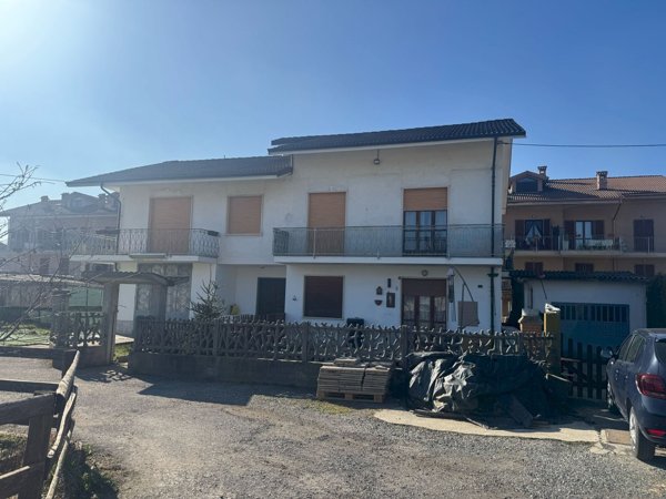 casa indipendente in vendita a Sanfrè