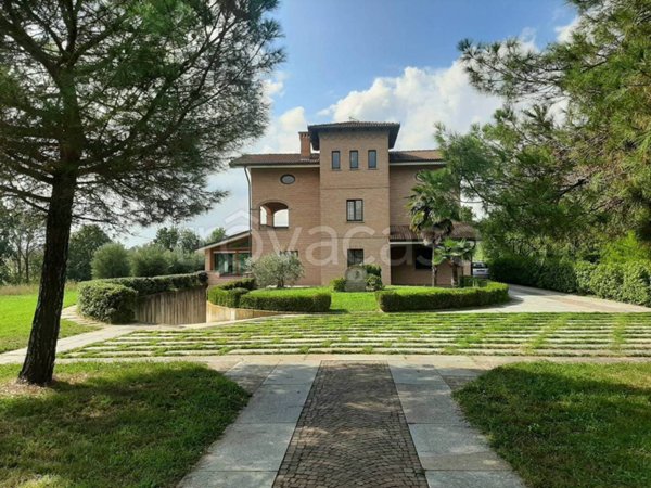 casa indipendente in vendita a Sanfrè in zona Martini