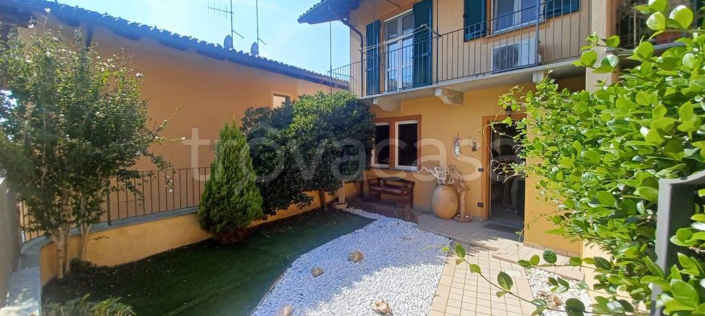 casa indipendente in vendita a Sanfrè