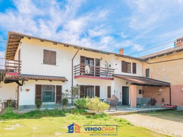 casa indipendente in vendita a Sanfrè