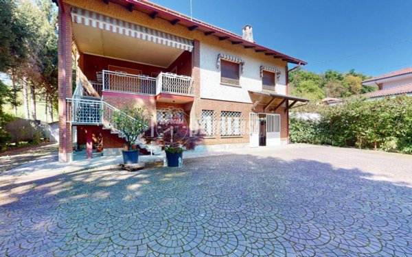 casa indipendente in vendita a Sanfrè