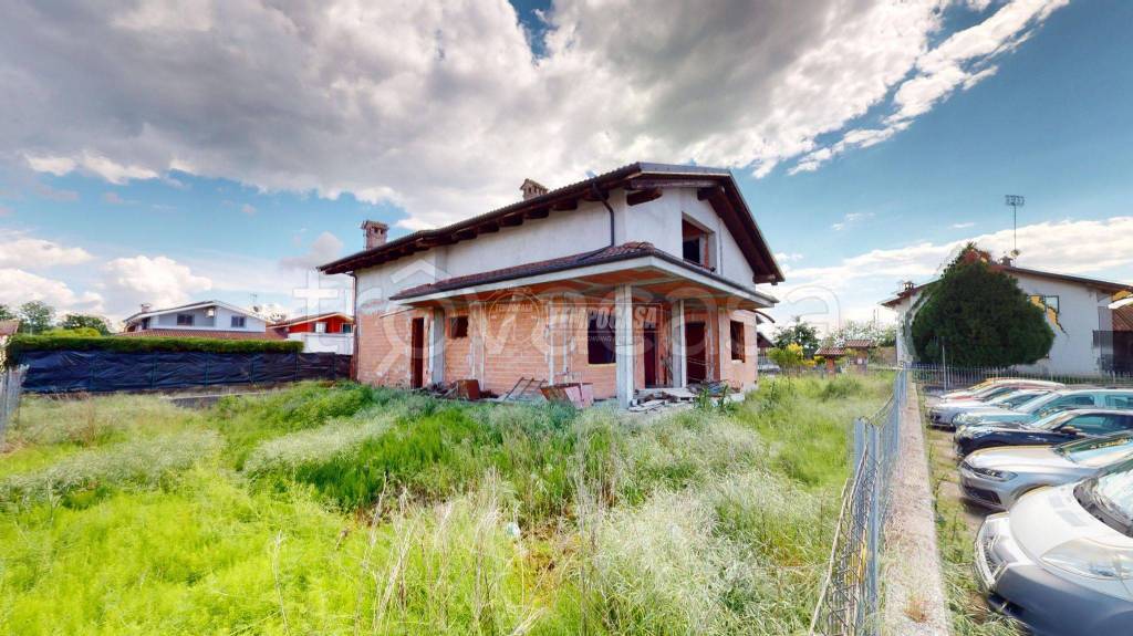 casa indipendente in vendita a Sanfrè