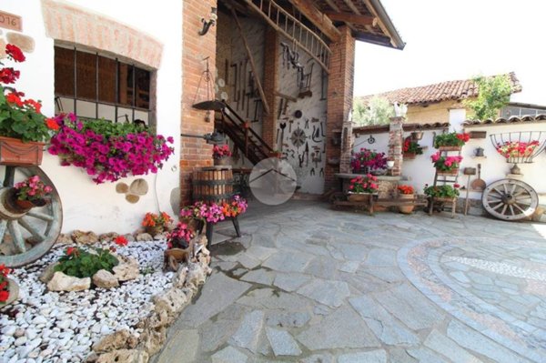 casa indipendente in vendita a Sanfrè in zona Martini
