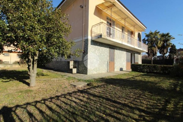 casa indipendente in vendita a Sanfrè