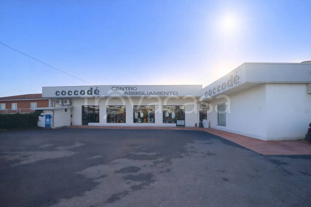 negozio in vendita a Sanfrè