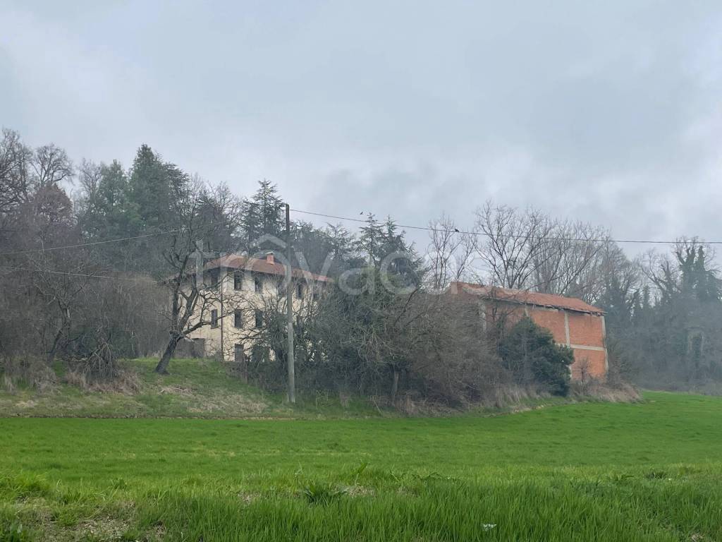 casa indipendente in vendita a Sanfrè