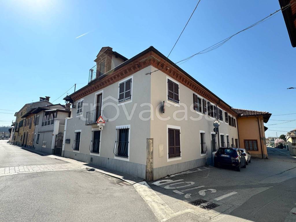 casa indipendente in vendita a Sanfrè