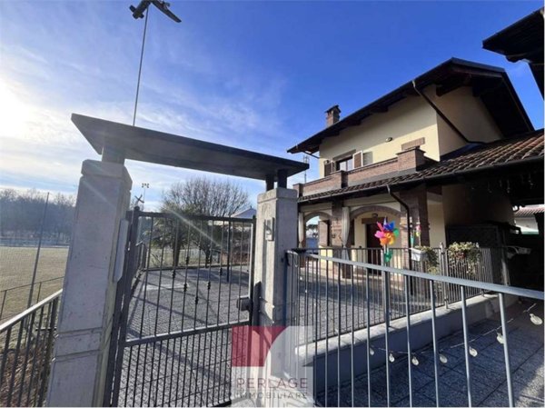 casa indipendente in vendita a Sanfrè