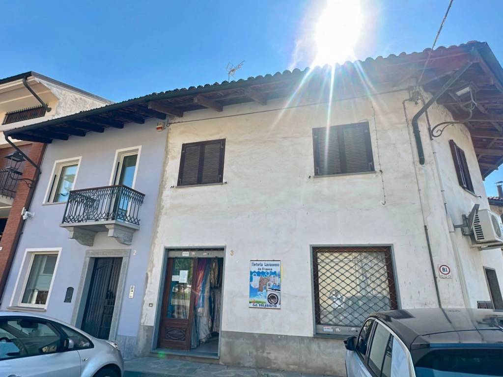 negozio in vendita a Sanfrè