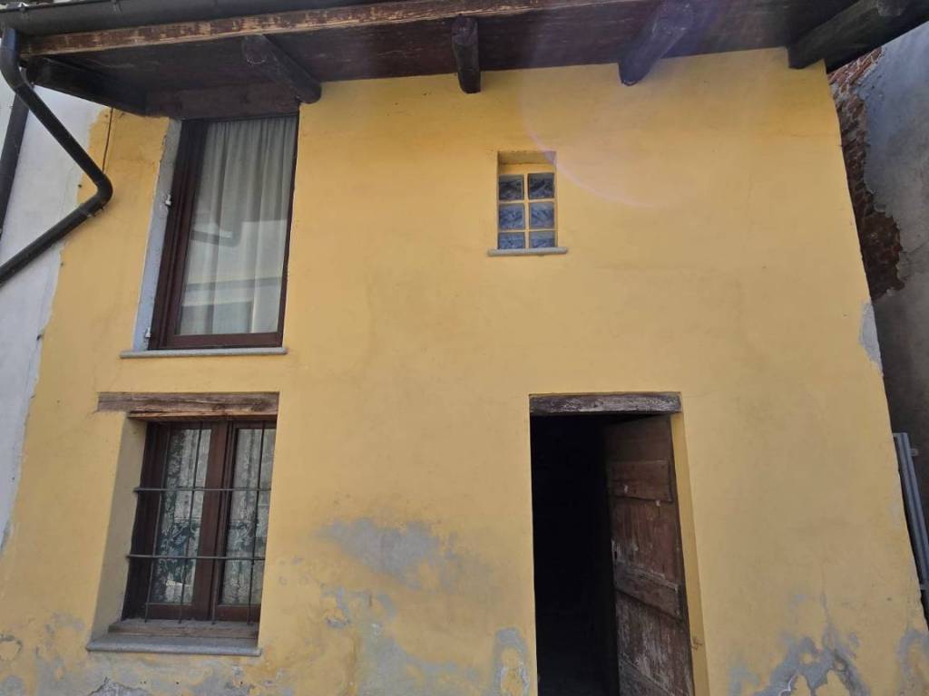 casa indipendente in vendita a Sanfrè