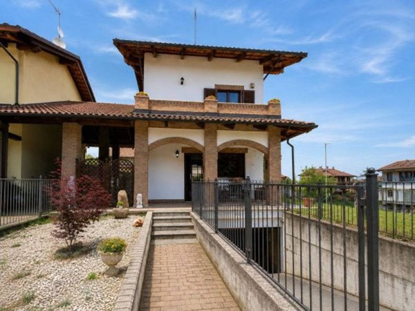 casa indipendente in vendita a Sanfrè in zona Martini
