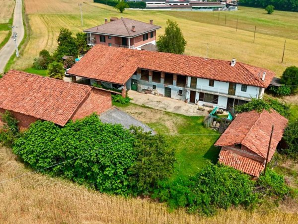 casa indipendente in vendita a Sanfrè in zona Martini