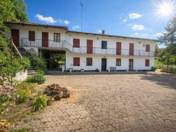 casa indipendente in vendita a Sanfrè in zona Martini