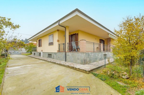 casa indipendente in vendita a Sanfrè