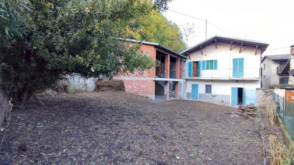 casa indipendente in vendita a Sanfront