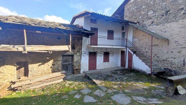 appartamento in vendita a Sanfront
