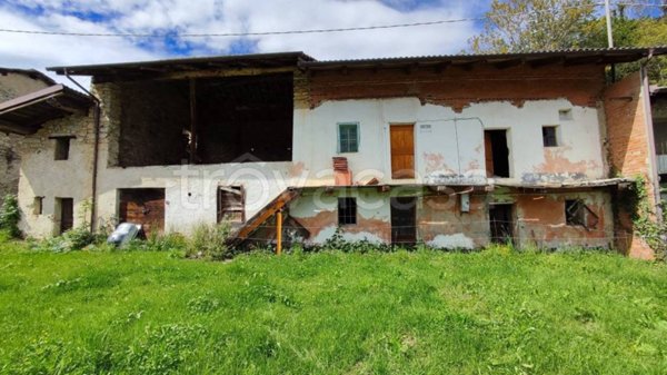 casa indipendente in vendita a Sanfront