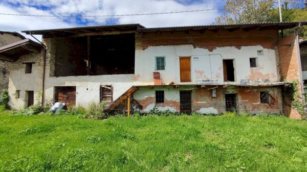 casa indipendente in vendita a Sanfront