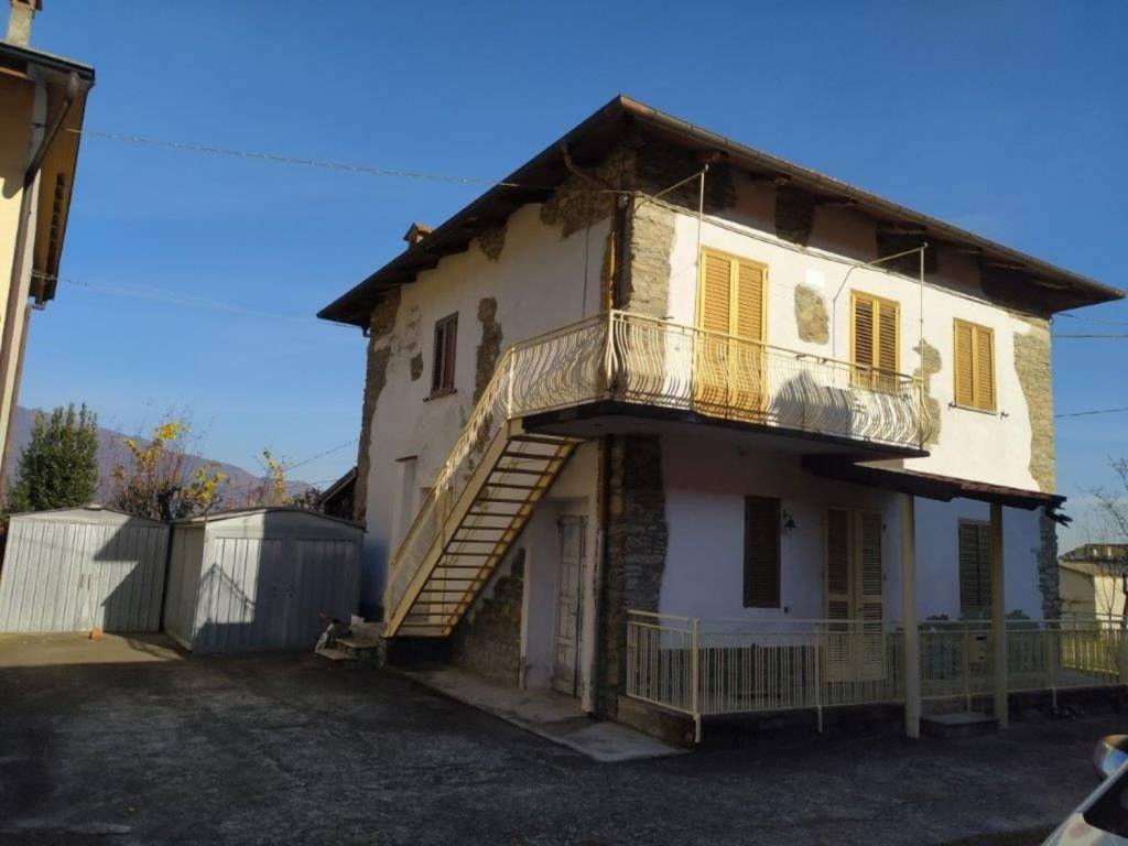 casa indipendente in vendita a Sanfront