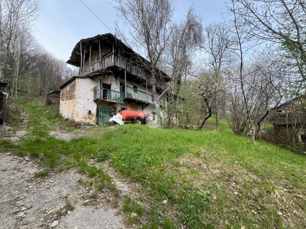 casa indipendente in vendita a Sanfront