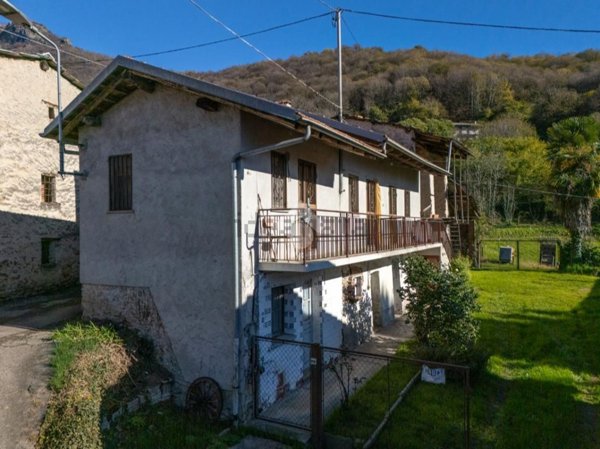 casa indipendente in vendita a Sanfront