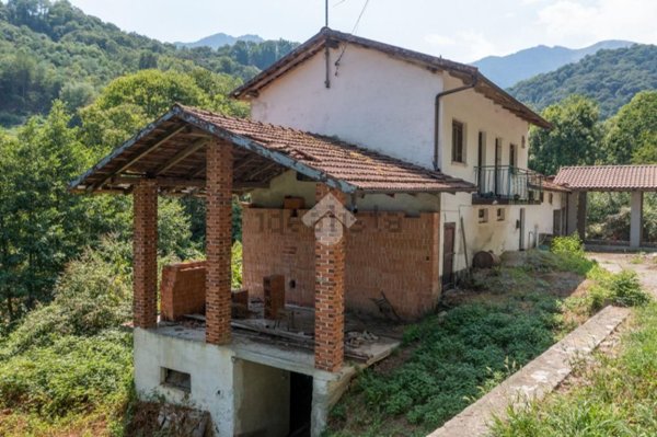 casa indipendente in vendita a Sanfront