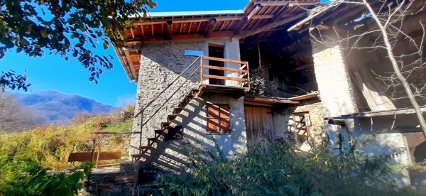 casa indipendente in vendita a Sanfront