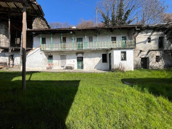 casa semindipendente in vendita a Sanfront