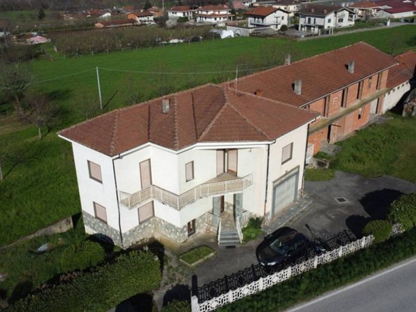 casa indipendente in vendita a Sanfront