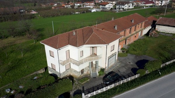 casa indipendente in vendita a Sanfront