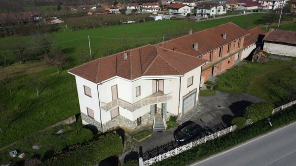 casa indipendente in vendita a Sanfront