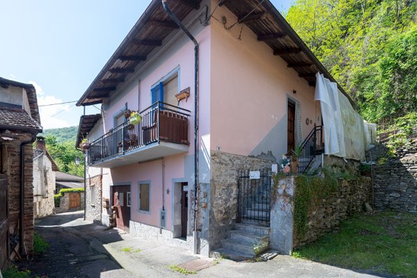 casa indipendente in vendita a Sanfront