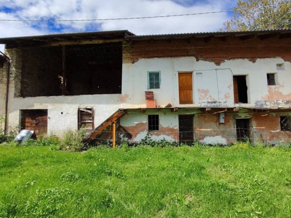 casa indipendente in vendita a Sanfront