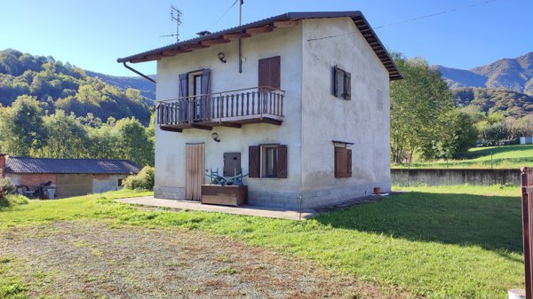 casa indipendente in vendita a Sanfront