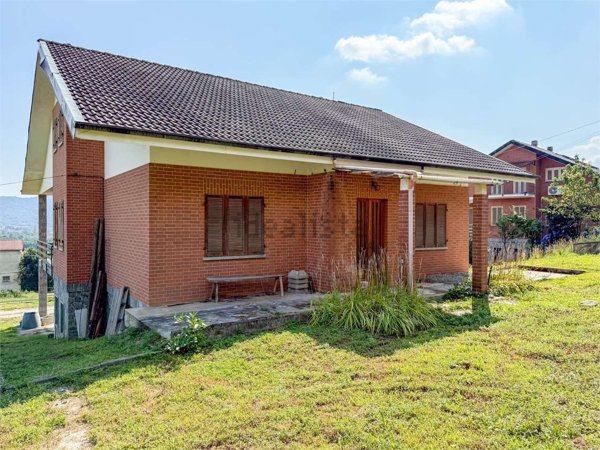 casa indipendente in vendita a Sanfront