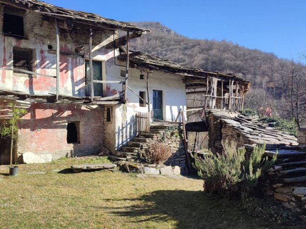 casa indipendente in vendita a Sanfront