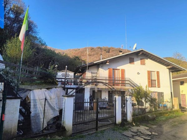 casa indipendente in vendita a Sanfront