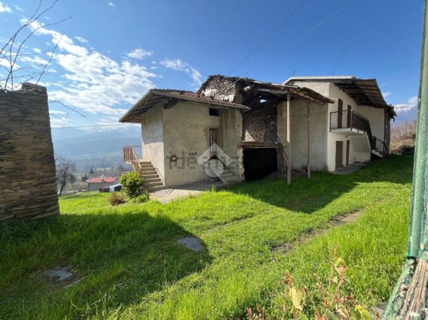 casa semindipendente in vendita a Sanfront