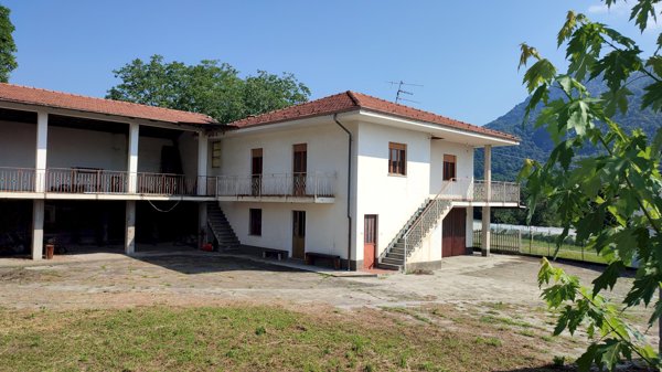 casa indipendente in vendita a Sanfront