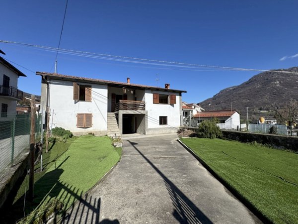 casa indipendente in vendita a Sanfront