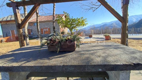 casa indipendente in vendita a Sanfront