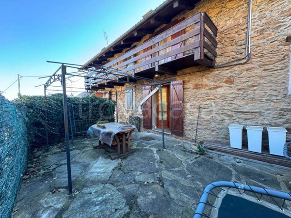 casa indipendente in vendita a Sanfront
