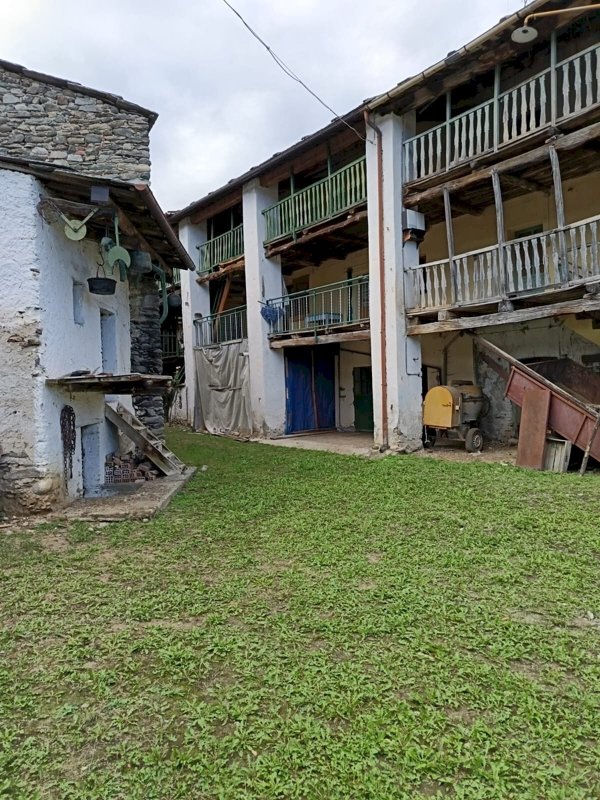 casa indipendente in vendita a Sanfront