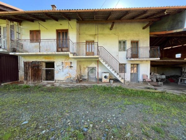 casa indipendente in vendita a Sanfront