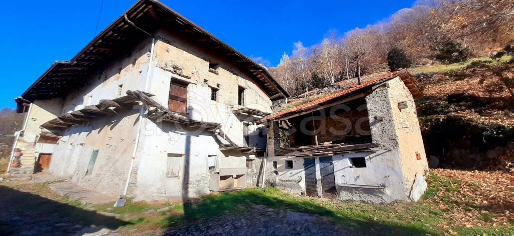 casale in vendita a Sanfront