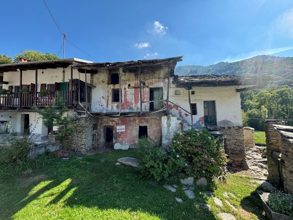 casale in vendita a Sanfront