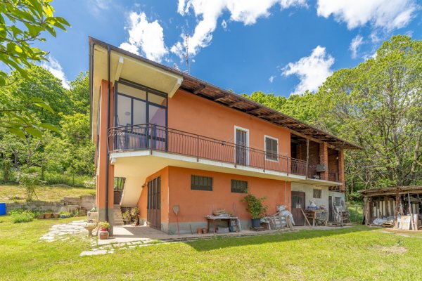 casa indipendente in vendita a Sanfront