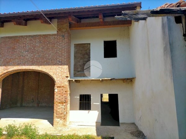 casa indipendente in vendita a Sant'Albano Stura